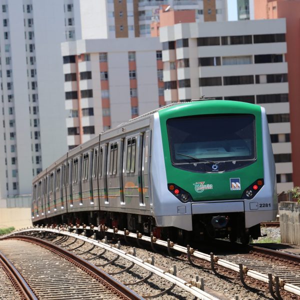 Metrô com problemas no fim de semana