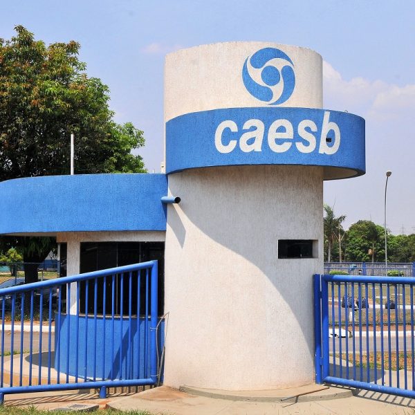 Caesb Amplia Canais de Atendimento: Agora Disponível no WhatsApp