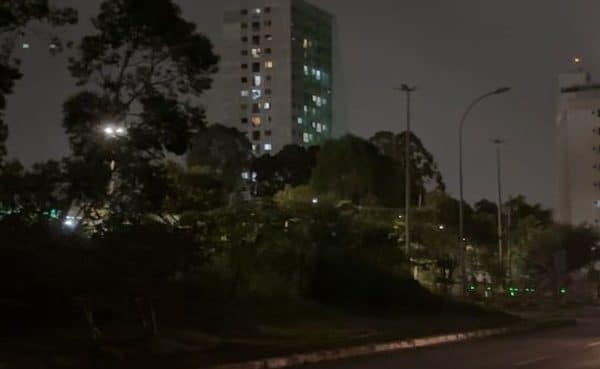 Falta de iluminação na Alameda das Acácias gera insegurança e revolta