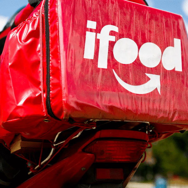 Entregadores reclamam do fechamento de Ponto de Apoio do iFood em Águas Claras