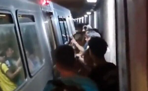 Descarga elétrica interrompe trens entre Concessionárias e Praça do Relógio