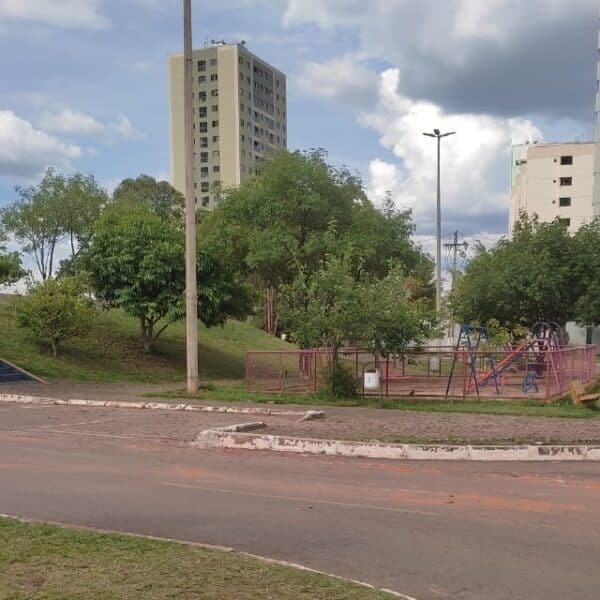 De Olho na Praça: estrutura deteriorada e insegurança marcam a Praça Pica-Pau