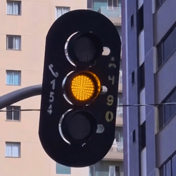 Sinal apagado ou intermitente? Veja o que fazer