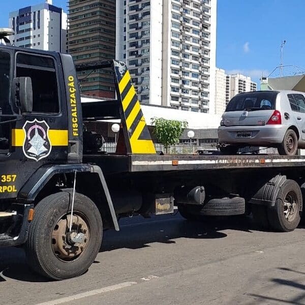 Em Águas Claras, Detran remove carro com R$ 55 mil em débitos e multas