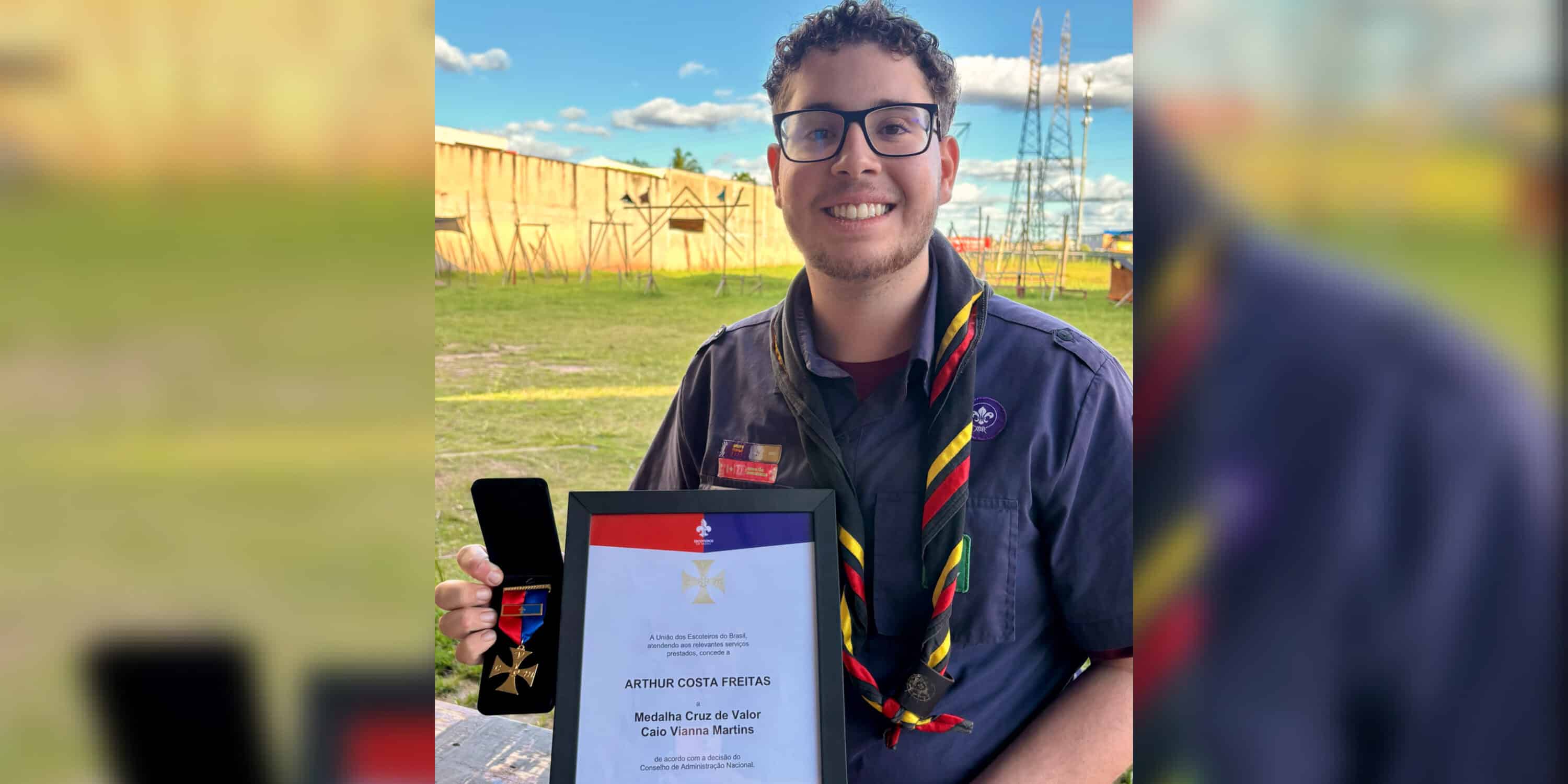 Você saberia agir? Jovem escoteiro de Águas Claras presta socorro em crise convulsiva e recebe medalha