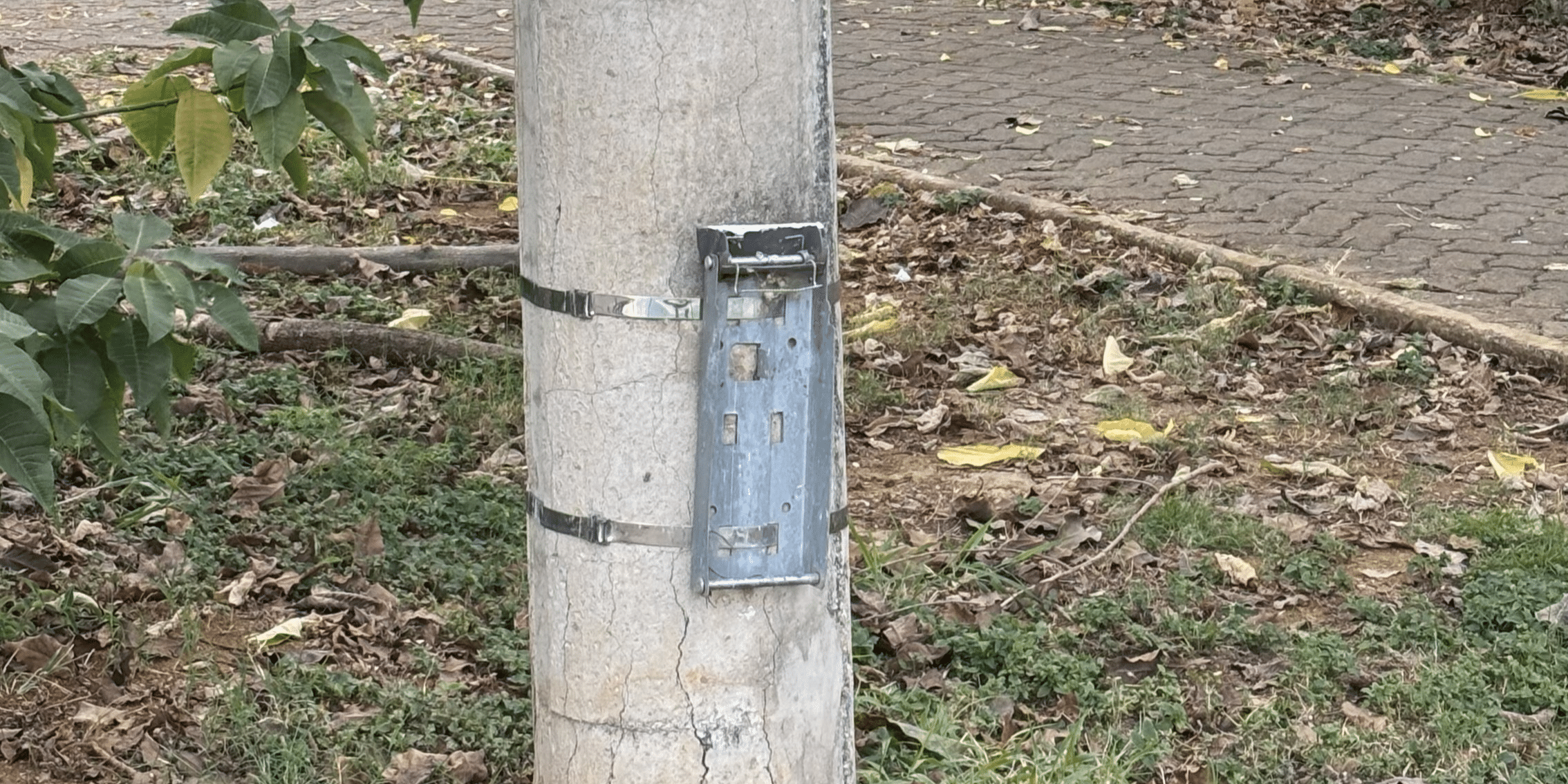 Moradores cobram reposição de lixeiras na Praça das Gaivotas, em Águas Claras